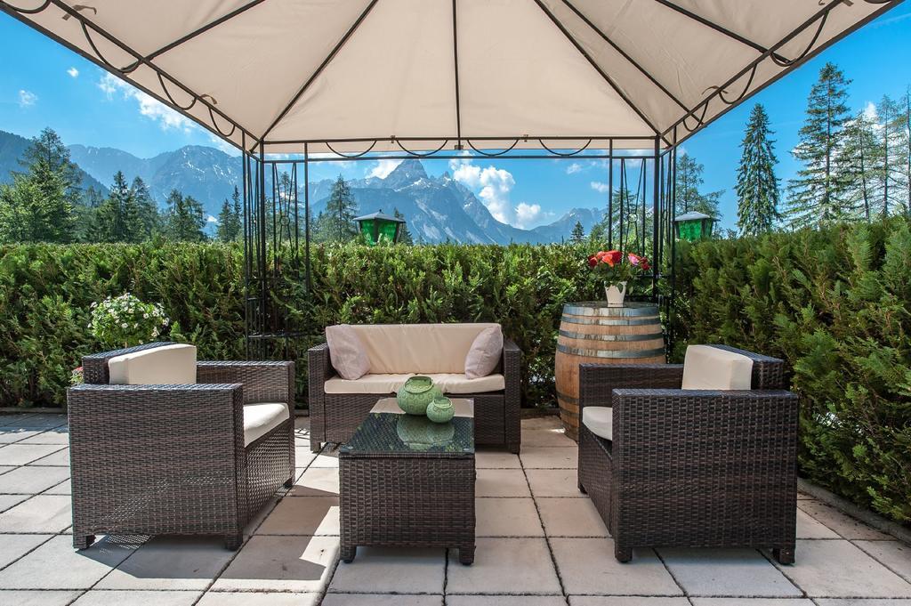 Zugspitzhotel Diana Thoerle Ehrwald Buitenkant foto