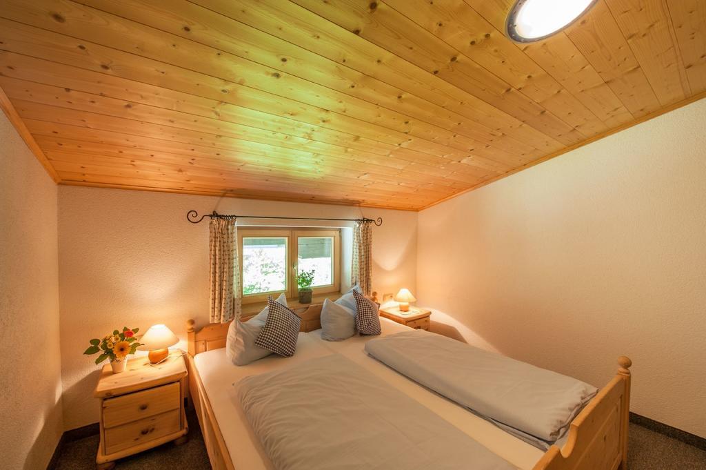 Zugspitzhotel Diana Thoerle Ehrwald Kamer foto